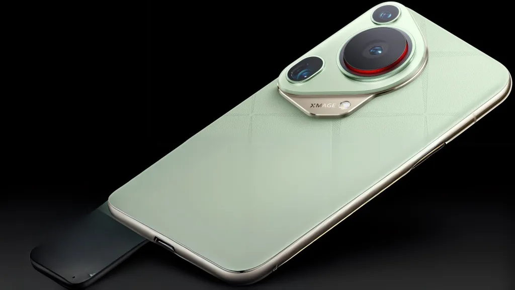 Huawei Pura 70 Ultra retractable camera lens
