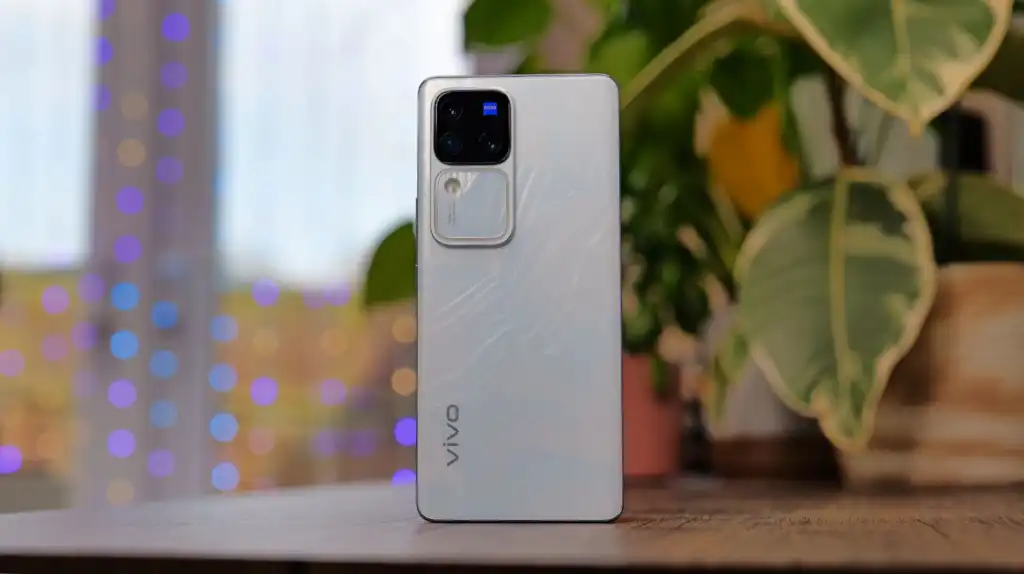 Oppo Reno 11 Pro vs Vivo V30 Pro